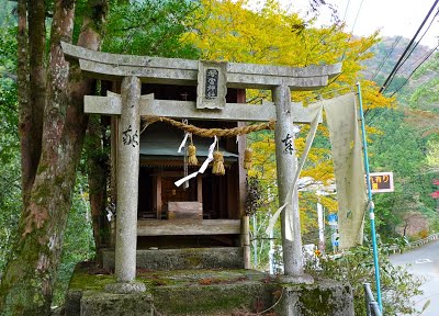 wakamiya-shrine